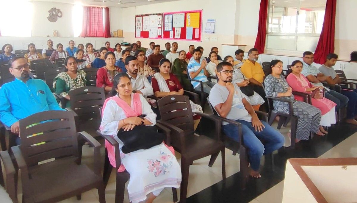 JGRVKRamamurthyNagarConductedParentsOrientationProgrammeforclass101