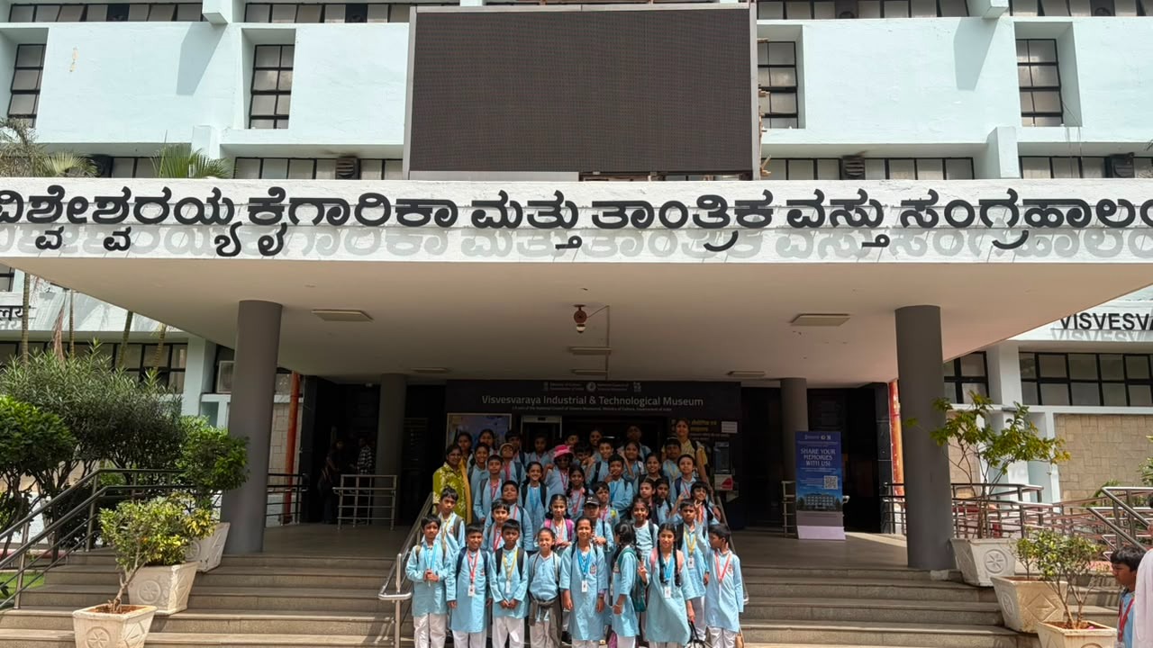 Educational Field Trip to Visvesvaraya Industrial & Technological Museum by JGRVK Students (1)