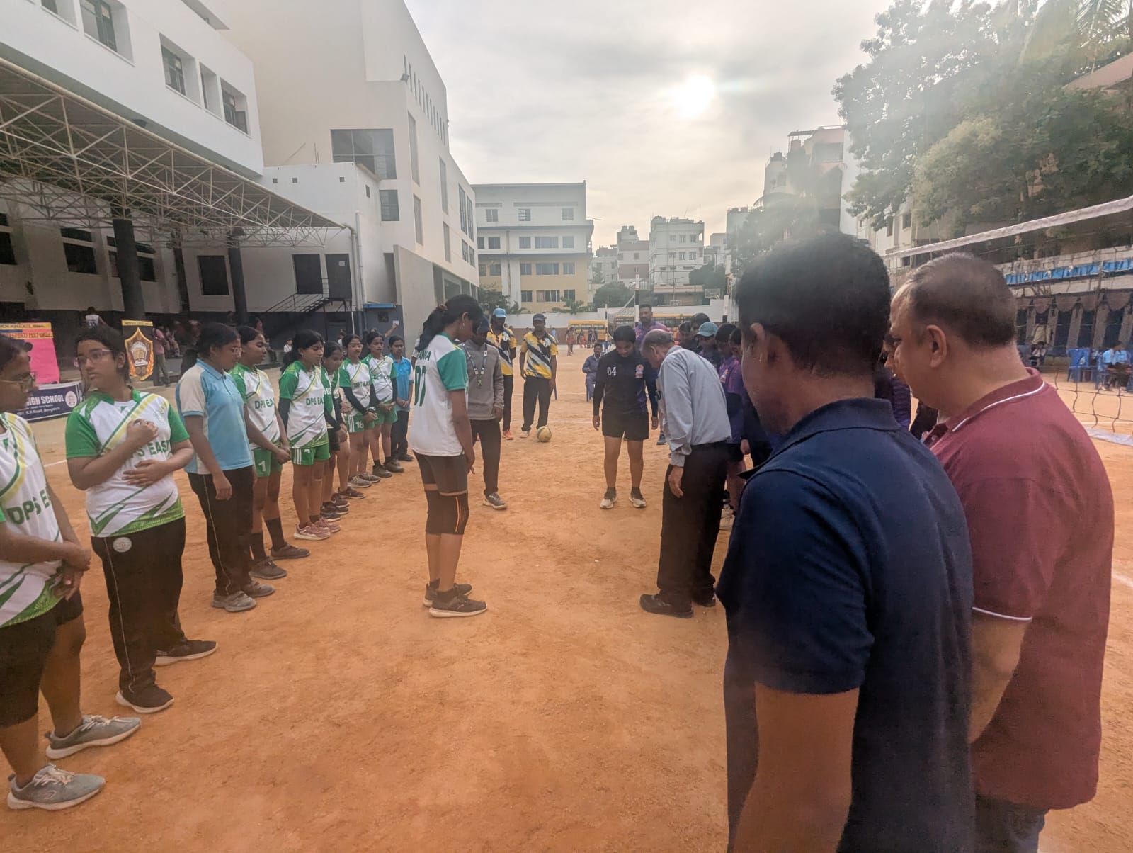 JGRV Ramamurthy Nagar Students Shine at Inter-School Throwball Competition (1)