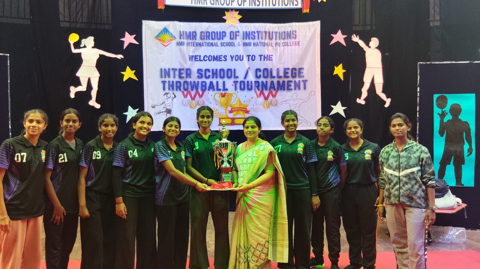 JGRV Ramamurthy Nagar Students Shine at Inter-School Throwball Competition (3)