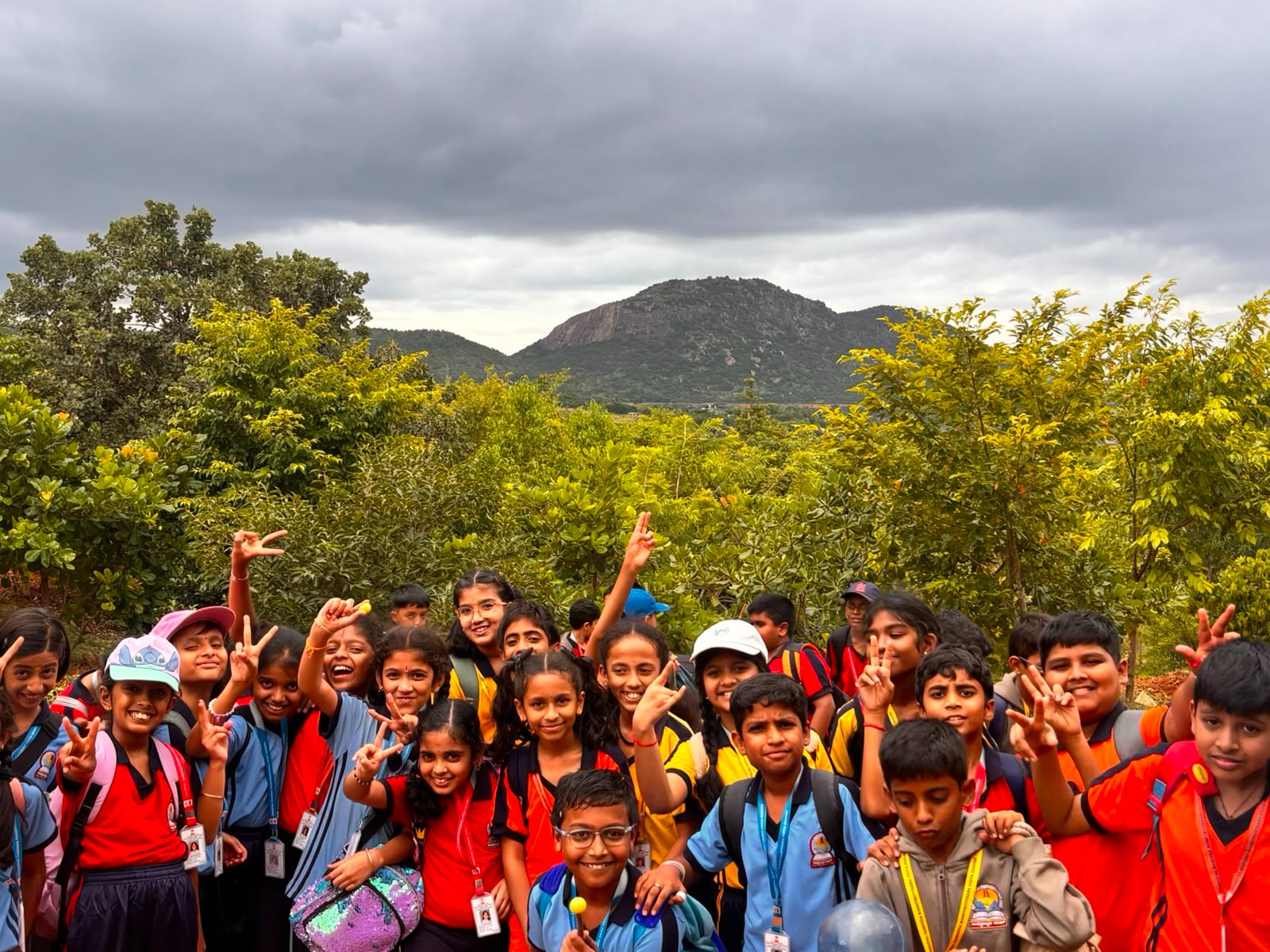 JGRVK – Ramamurthy Nagar students visit to Rashtrotthana Goshala (6)