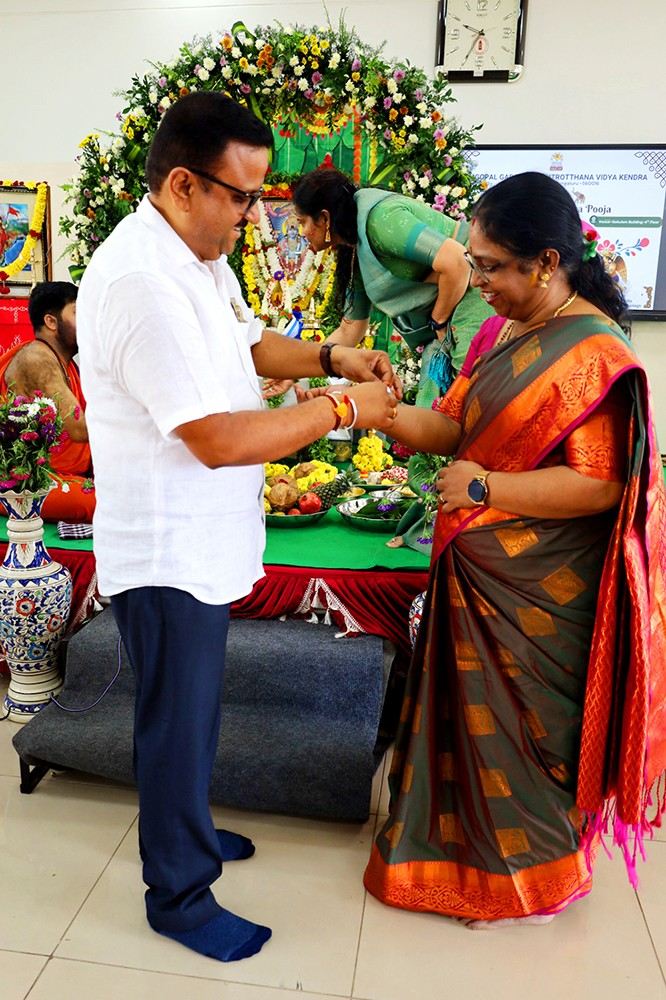 JGRVK – Ramamurthy Nagar Students Celebrate Raksha Bandhan Through Community Outreach in Bengaluru (1)