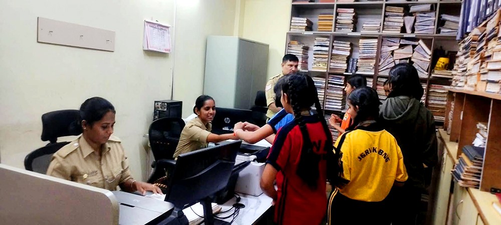 JGRVK – Ramamurthy Nagar Students Celebrate Raksha Bandhan Through Community Outreach in Bengaluru (4)